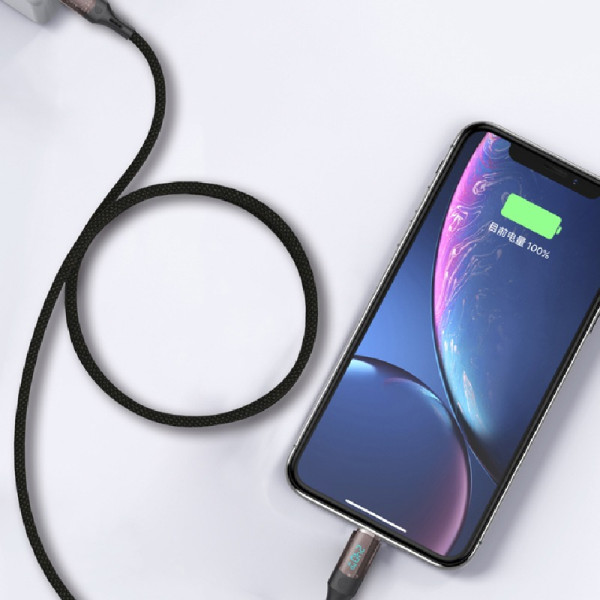 GRIFFIN Apple 3PP Products GP521-BLA-240W1M